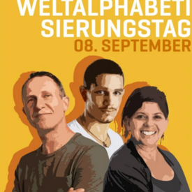 4:5 Posting für den Aktionstag "Weltalphabetisierungstag". Gelber Hintergrund. Drei Personen sind abgebildet: zwei Männer und eine Frau.