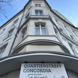 Außenfassade von einem Haus. Auf einem Schild steht "Quartierstreff Concordia".